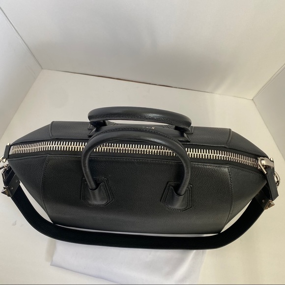 Givenchy Medium Antigona Goatskin - Picture 10 of 16